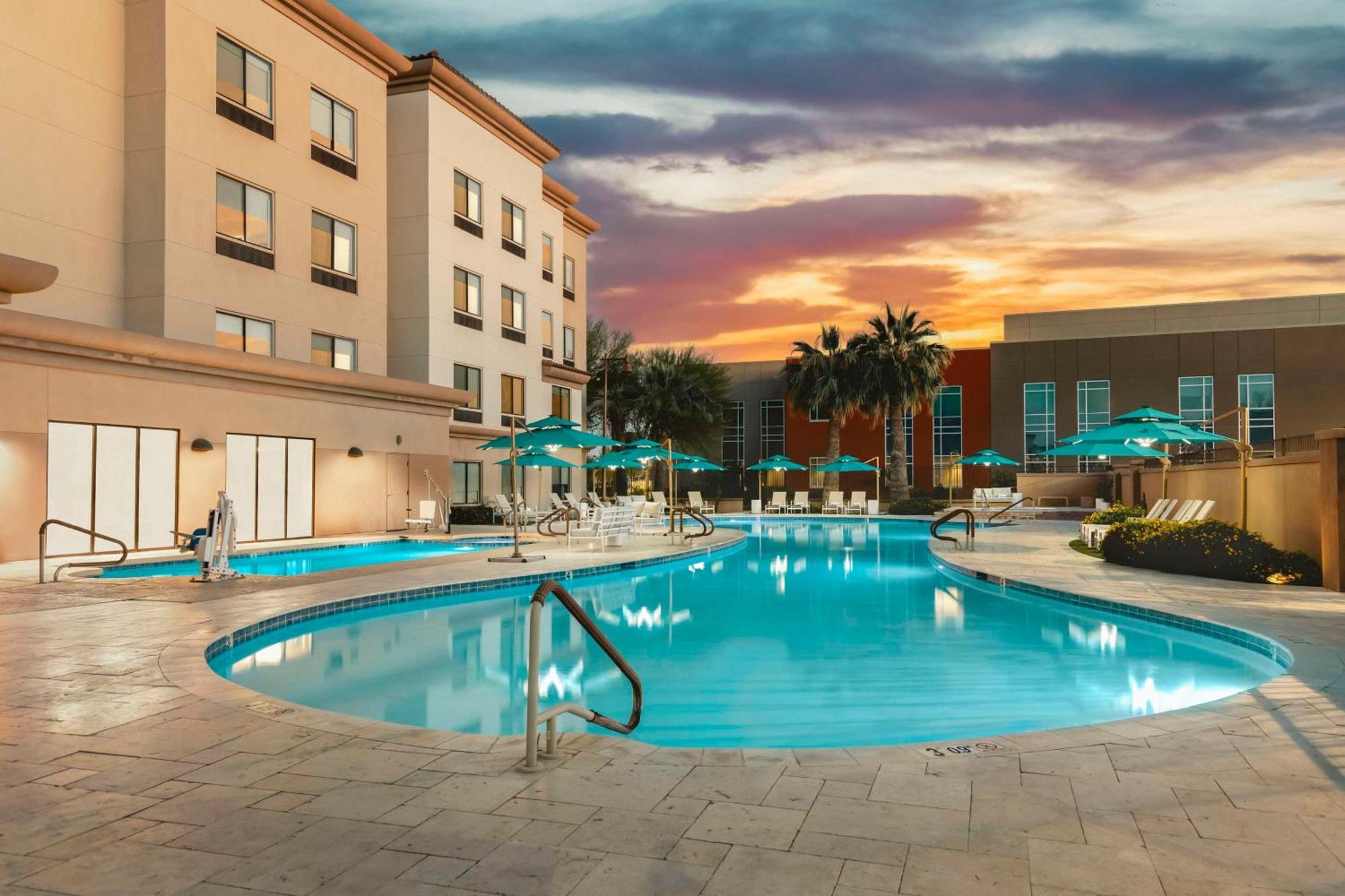 Doubletree By Hilton Phoenix-Gilbert Esterno foto